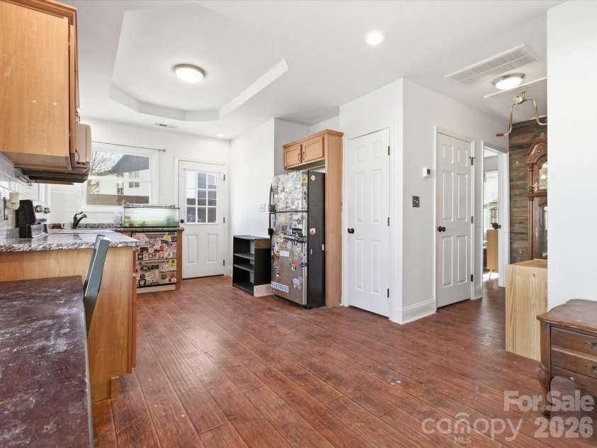1810 Marguerite Avenue, Charlotte, NC 28205.  MLS# CAR4337583, YatesRealty ID 5153. 