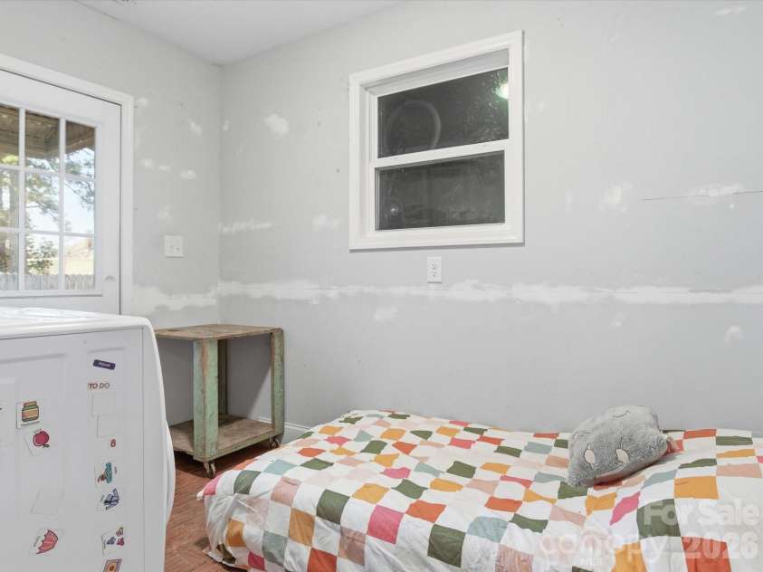 1810 Marguerite Avenue, Charlotte, NC 28205.  MLS# CAR4337583, YatesRealty ID 5153. 