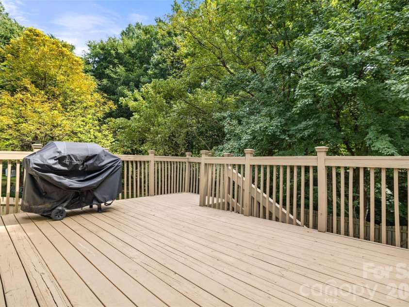11218 Mallard Crossing Drive, Charlotte, NC 28262.  MLS# CAR4425577, YatesRealty ID 51530. Freshly painted Deck