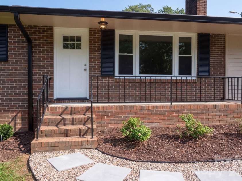 1081 Redleaf Trail, Lincolnton, NC 28092.  MLS# CAR4424595, YatesRealty ID 51531. 