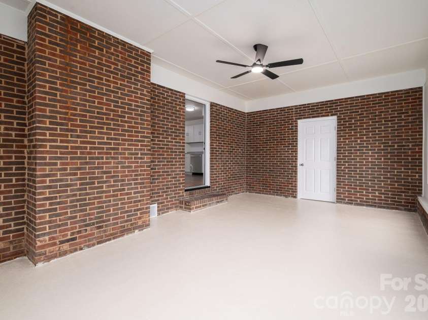 1081 Redleaf Trail, Lincolnton, NC 28092.  MLS# CAR4424595, YatesRealty ID 51531. 
