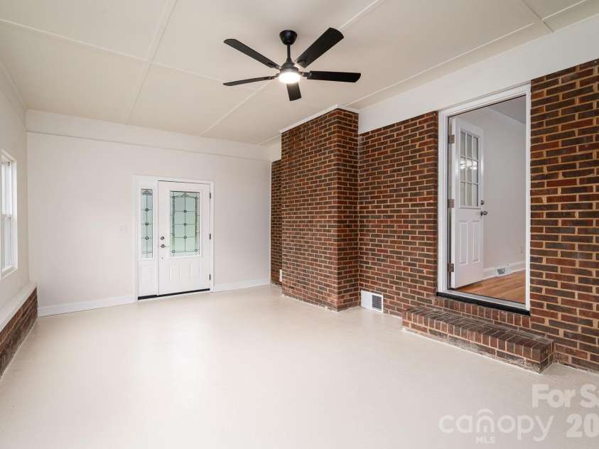 1081 Redleaf Trail, Lincolnton, NC 28092.  MLS# CAR4424595, YatesRealty ID 51531. 