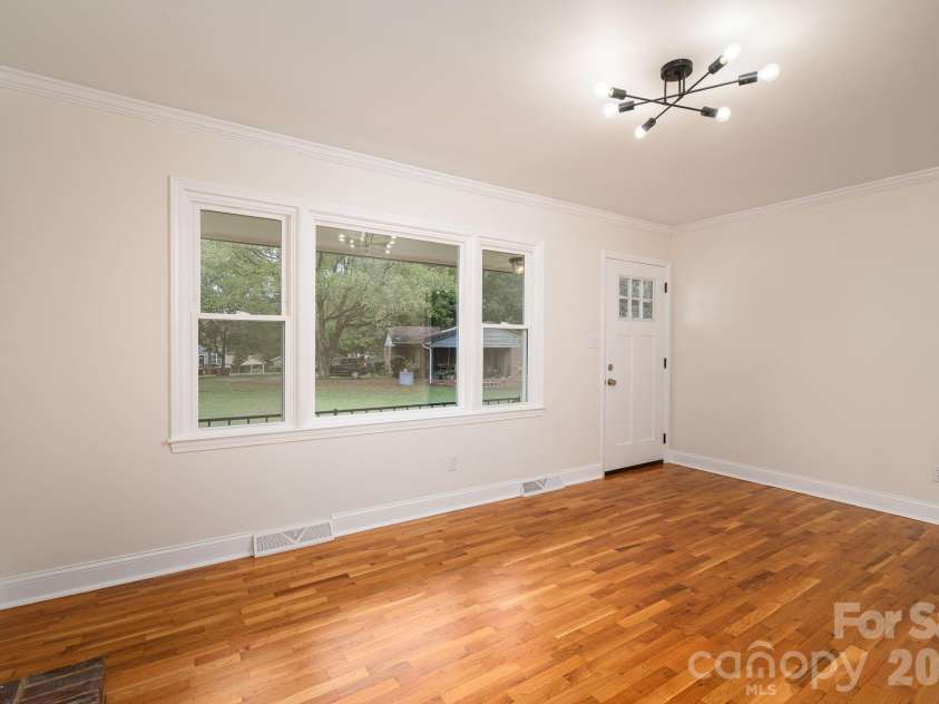 1081 Redleaf Trail, Lincolnton, NC 28092.  MLS# CAR4424595, YatesRealty ID 51531. 