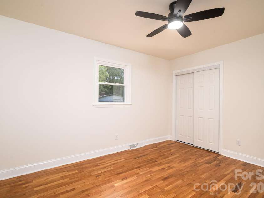 1081 Redleaf Trail, Lincolnton, NC 28092.  MLS# CAR4424595, YatesRealty ID 51531. 