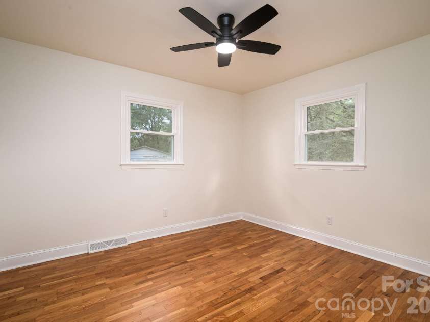 1081 Redleaf Trail, Lincolnton, NC 28092.  MLS# CAR4424595, YatesRealty ID 51531. 
