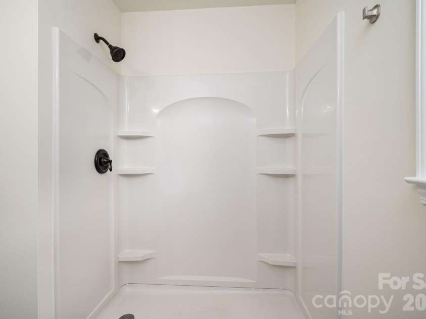 1081 Redleaf Trail, Lincolnton, NC 28092.  MLS# CAR4424595, YatesRealty ID 51531. 