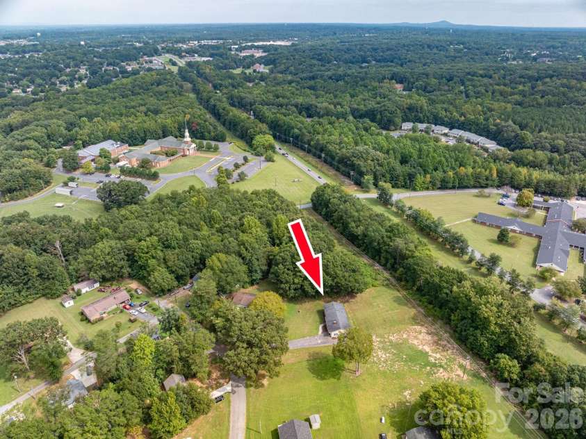 1081 Redleaf Trail, Lincolnton, NC 28092.  MLS# CAR4424595, YatesRealty ID 51531. 