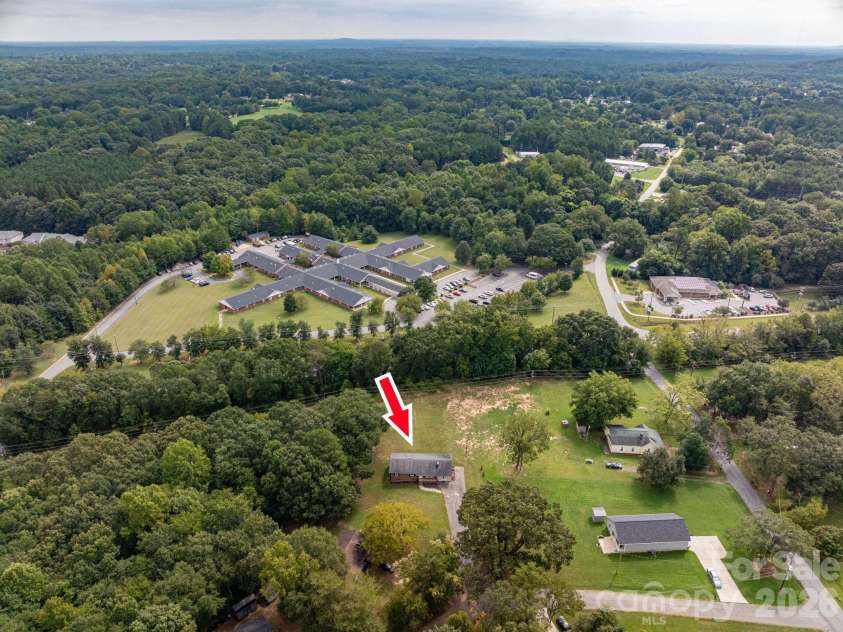 1081 Redleaf Trail, Lincolnton, NC 28092.  MLS# CAR4424595, YatesRealty ID 51531. 