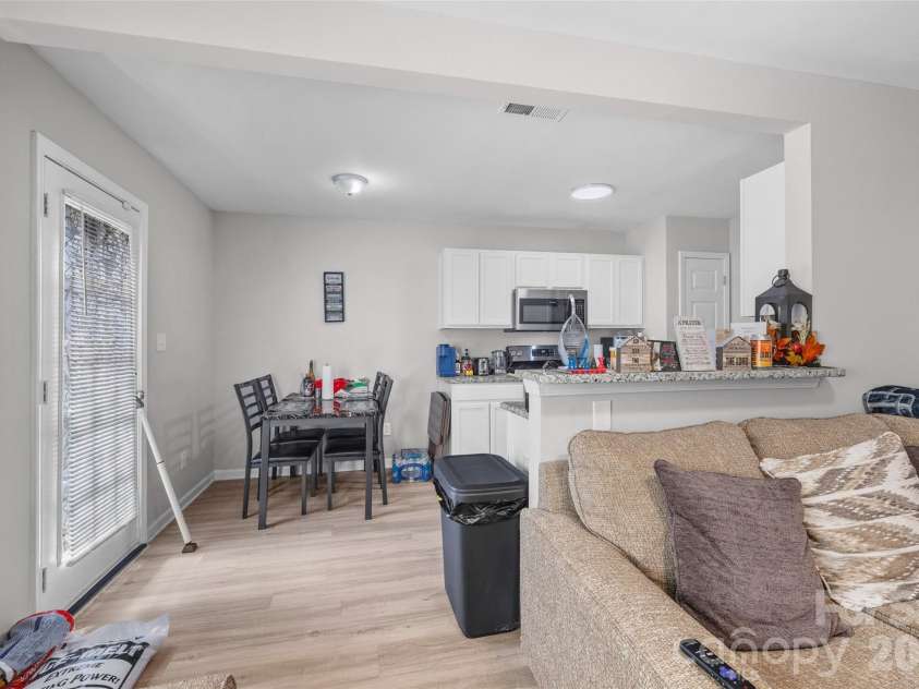 5413 Esther Lane, Charlotte, NC 28214.  MLS# CAR4426149, YatesRealty ID 51532. 