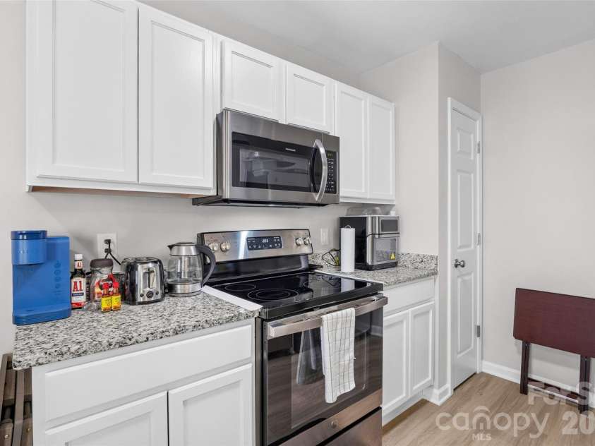 5413 Esther Lane, Charlotte, NC 28214.  MLS# CAR4426149, YatesRealty ID 51532. 
