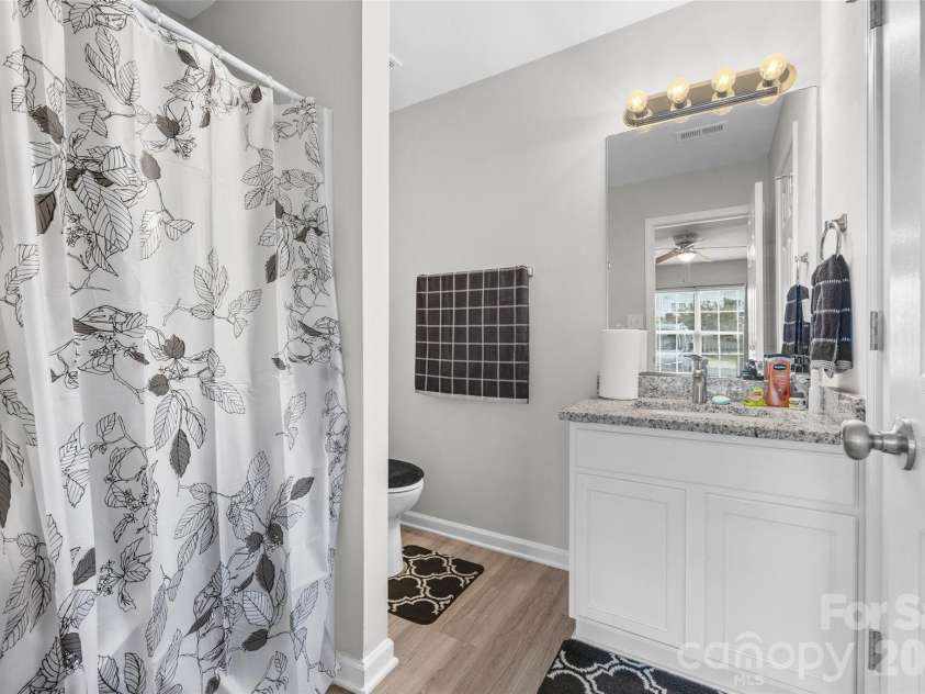 5413 Esther Lane, Charlotte, NC 28214.  MLS# CAR4426149, YatesRealty ID 51532. 
