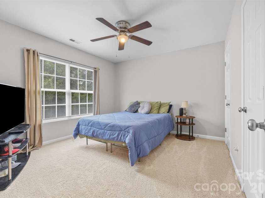 5413 Esther Lane, Charlotte, NC 28214.  MLS# CAR4426149, YatesRealty ID 51532. 