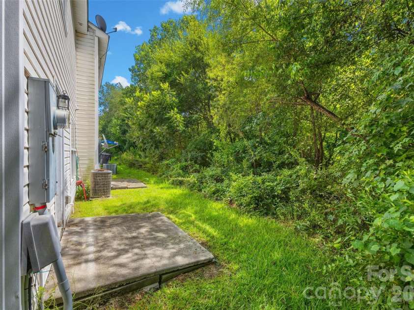 5413 Esther Lane, Charlotte, NC 28214.  MLS# CAR4426149, YatesRealty ID 51532. 