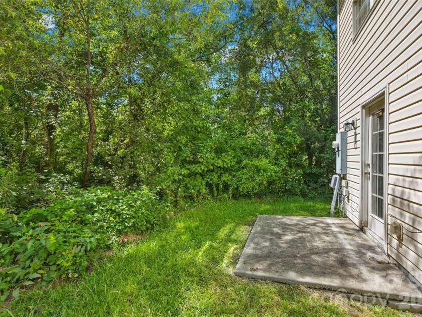5413 Esther Lane, Charlotte, NC 28214.  MLS# CAR4426149, YatesRealty ID 51532. 