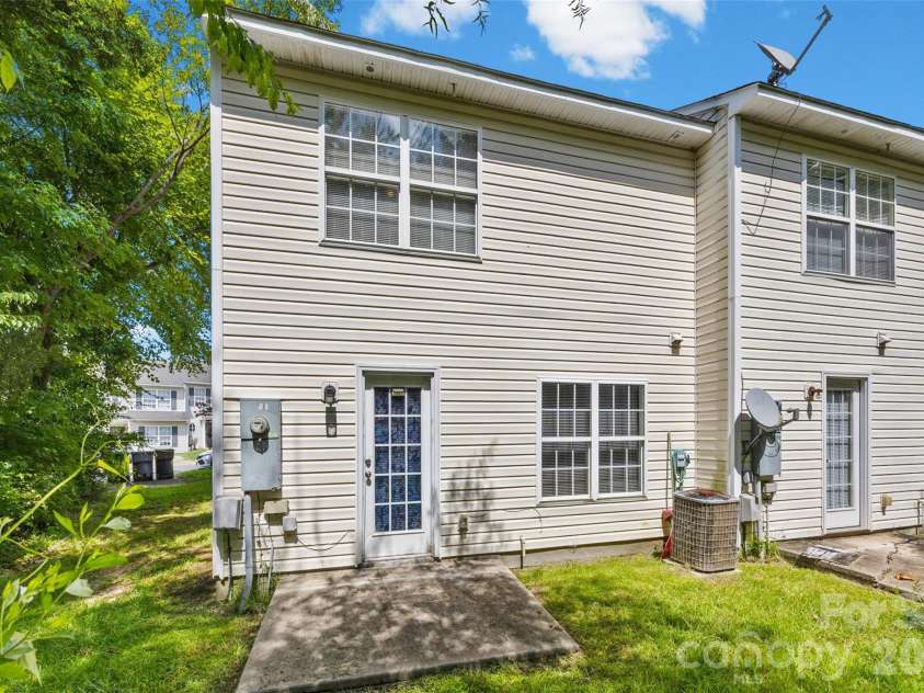 5413 Esther Lane, Charlotte, NC 28214.  MLS# CAR4426149, YatesRealty ID 51532. 