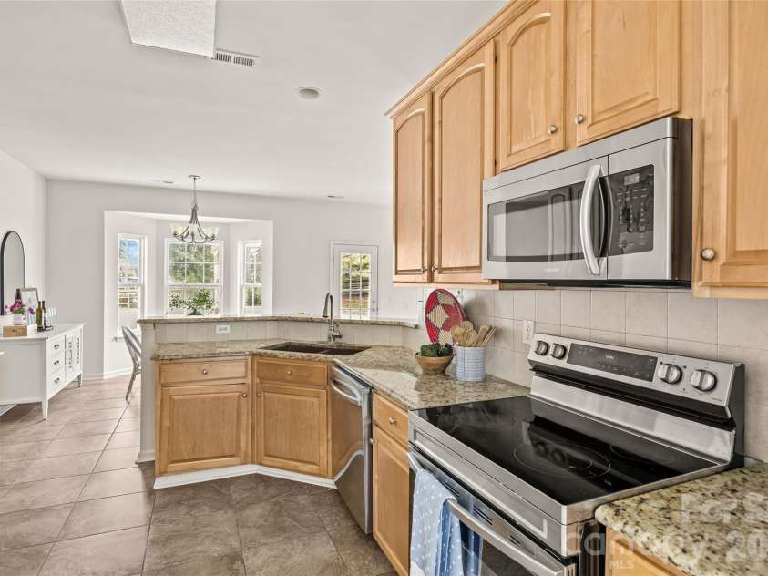 6106 Greengate Lane, Waxhaw, NC 28173.  MLS# CAR4420933, YatesRealty ID 51534. 
