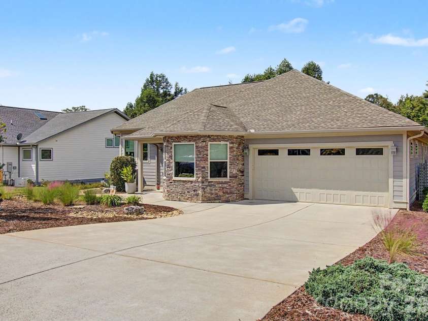 35 Penley Park Drive, Weaverville, NC 28787.  MLS# CAR4424413, YatesRealty ID 51535. 