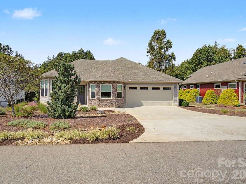 35 Penley Park Drive, Weaverville, NC 28787.  MLS# CAR4424413, YatesRealty ID 51535. 