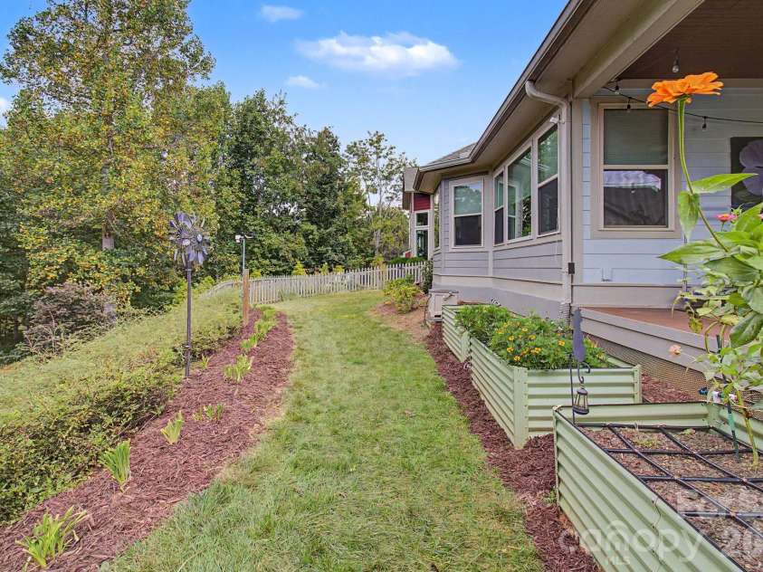 35 Penley Park Drive, Weaverville, NC 28787.  MLS# CAR4424413, YatesRealty ID 51535. 