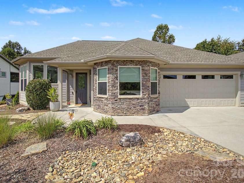 35 Penley Park Drive, Weaverville, NC 28787.  MLS# CAR4424413, YatesRealty ID 51535. 