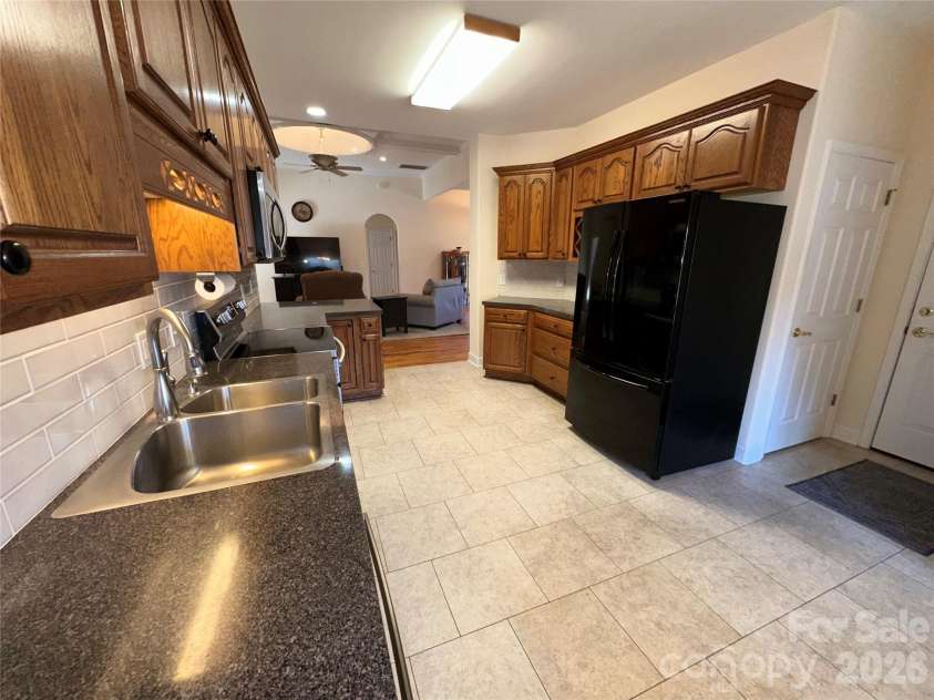 7672 Maple Bluff Lane, Concord, NC 28025.  MLS# CAR4425660, YatesRealty ID 51536. 