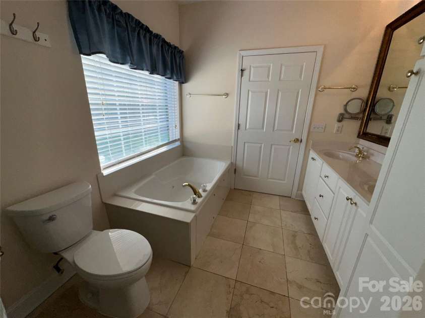 7672 Maple Bluff Lane, Concord, NC 28025.  MLS# CAR4425660, YatesRealty ID 51536. 