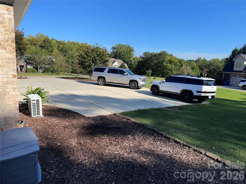 7672 Maple Bluff Lane, Concord, NC 28025.  MLS# CAR4425660, YatesRealty ID 51536. 