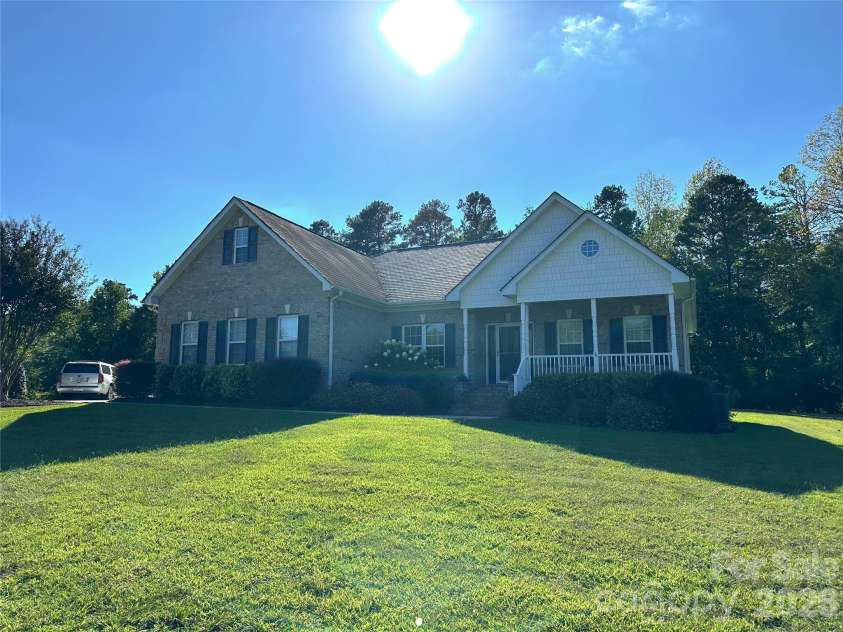7672 Maple Bluff Lane, Concord, NC 28025.  MLS# CAR4425660, YatesRealty ID 51536. All Brick