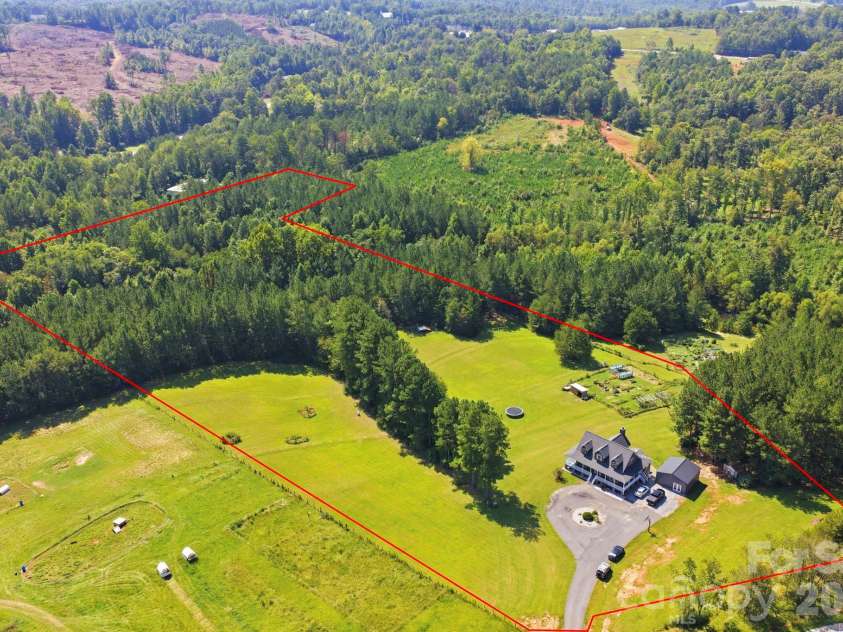 274 Boykin Place, Forest City, NC 28043.  MLS# CAR4425924, YatesRealty ID 51538. Boundary lines are approx