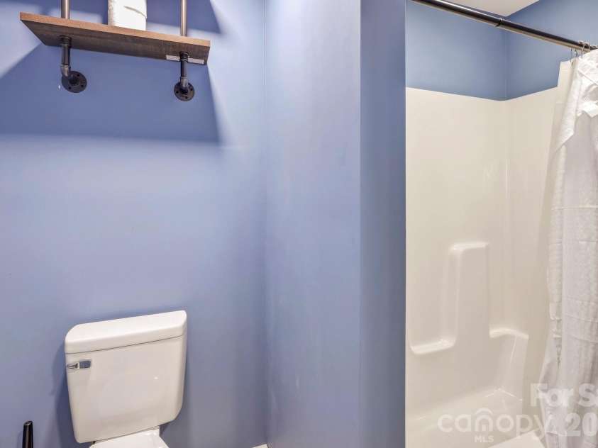 274 Boykin Place, Forest City, NC 28043.  MLS# CAR4425924, YatesRealty ID 51538. Guest quarters bathroom