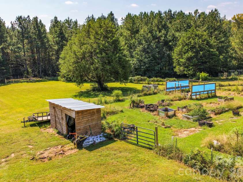 274 Boykin Place, Forest City, NC 28043.  MLS# CAR4425924, YatesRealty ID 51538. Raised beds