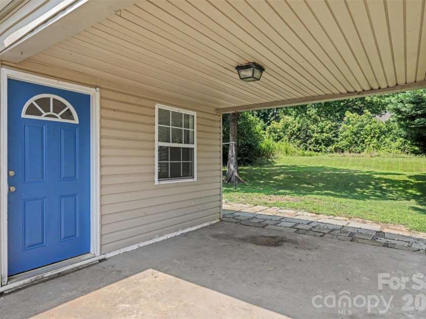 1037 Cherokee Avenue, Rock Hill, SC 29732.  MLS# CAR4408050, YatesRealty ID 51539. 