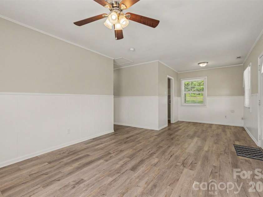 1037 Cherokee Avenue, Rock Hill, SC 29732.  MLS# CAR4408050, YatesRealty ID 51539. 