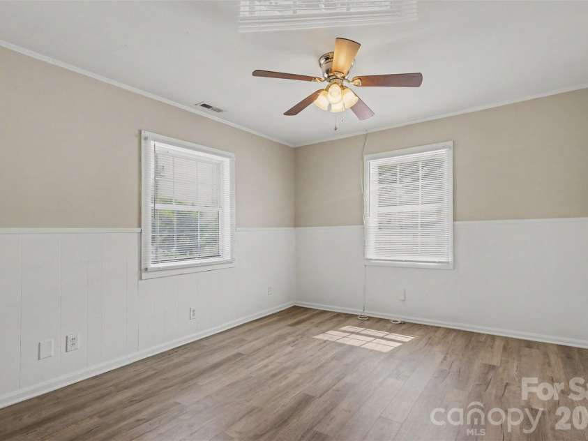 1037 Cherokee Avenue, Rock Hill, SC 29732.  MLS# CAR4408050, YatesRealty ID 51539. 