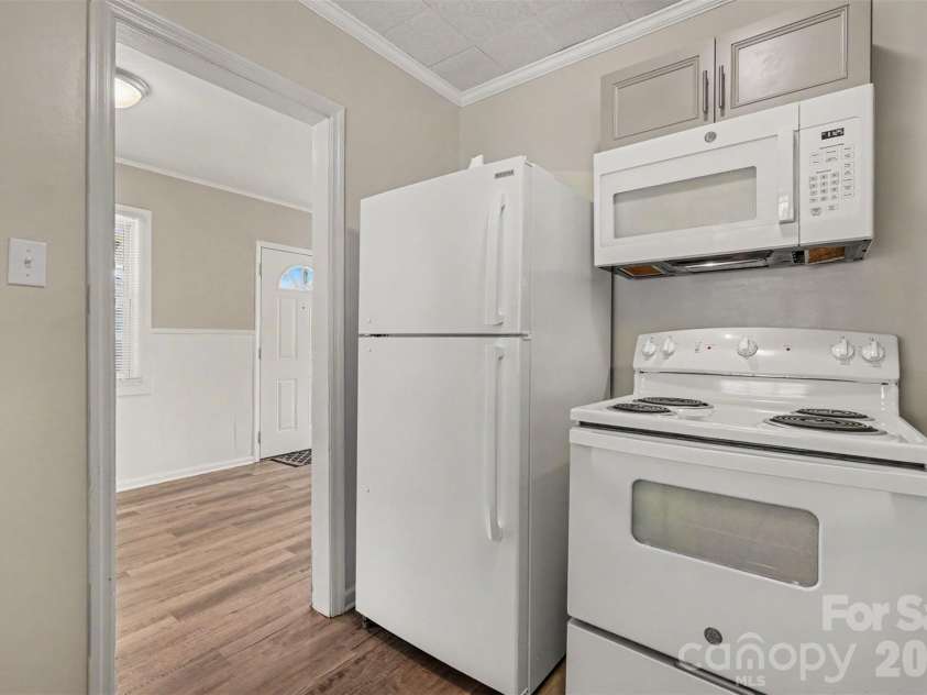 1037 Cherokee Avenue, Rock Hill, SC 29732.  MLS# CAR4408050, YatesRealty ID 51539. 