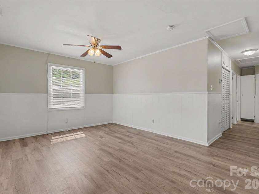 1037 Cherokee Avenue, Rock Hill, SC 29732.  MLS# CAR4408050, YatesRealty ID 51539. 
