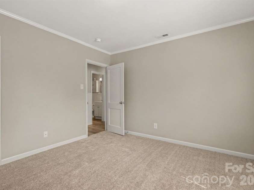 1037 Cherokee Avenue, Rock Hill, SC 29732.  MLS# CAR4408050, YatesRealty ID 51539. 