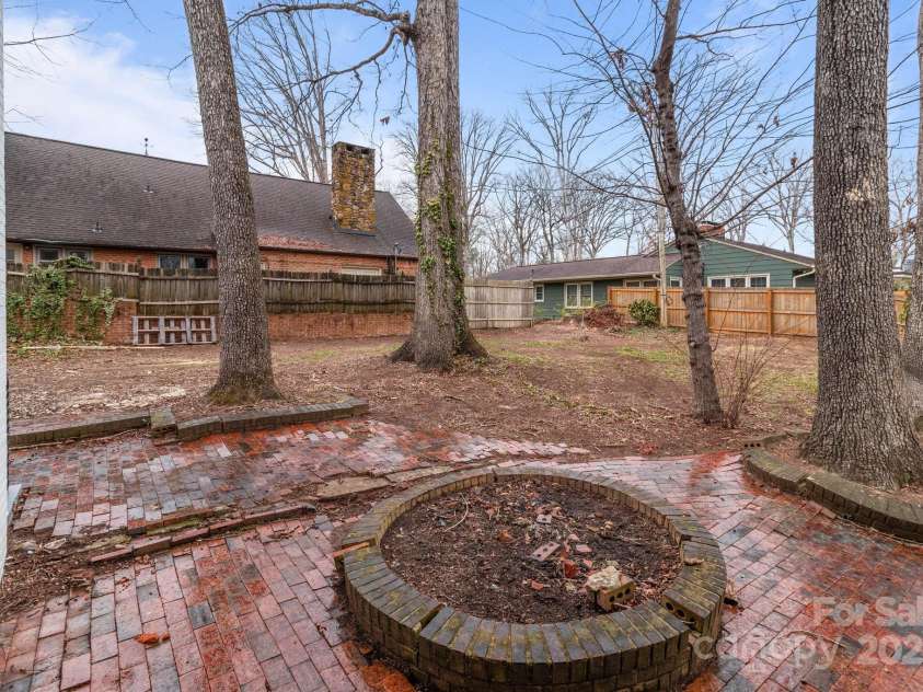 805 East Street, Albemarle, NC 28001.  MLS# CAR4232792, YatesRealty ID 5154. 