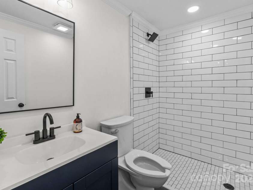 805 East Street, Albemarle, NC 28001.  MLS# CAR4232792, YatesRealty ID 5154. 