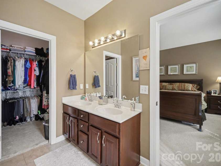9805 Tompkins Lane, Waxhaw, NC 28173.  MLS# CAR4359142, YatesRealty ID 5154. 