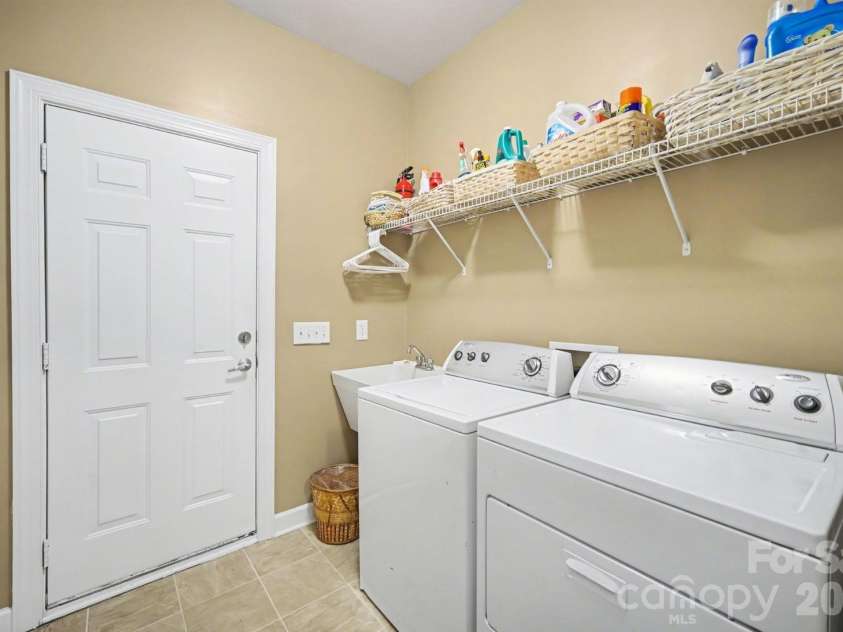 9805 Tompkins Lane, Waxhaw, NC 28173.  MLS# CAR4359142, YatesRealty ID 5154. 