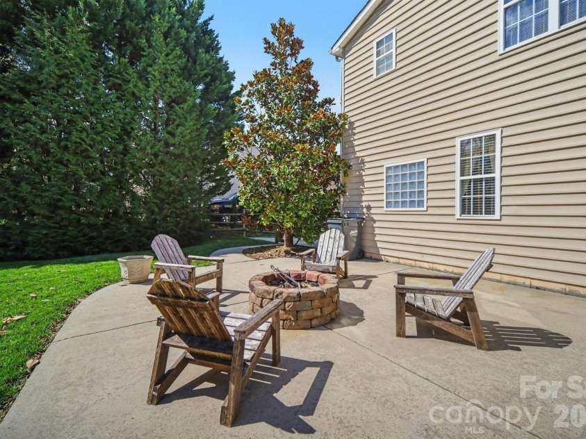 9805 Tompkins Lane, Waxhaw, NC 28173.  MLS# CAR4359142, YatesRealty ID 5154. 