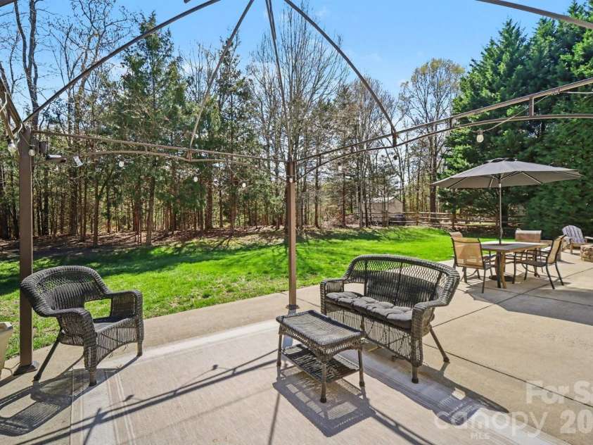 9805 Tompkins Lane, Waxhaw, NC 28173.  MLS# CAR4359142, YatesRealty ID 5154. 