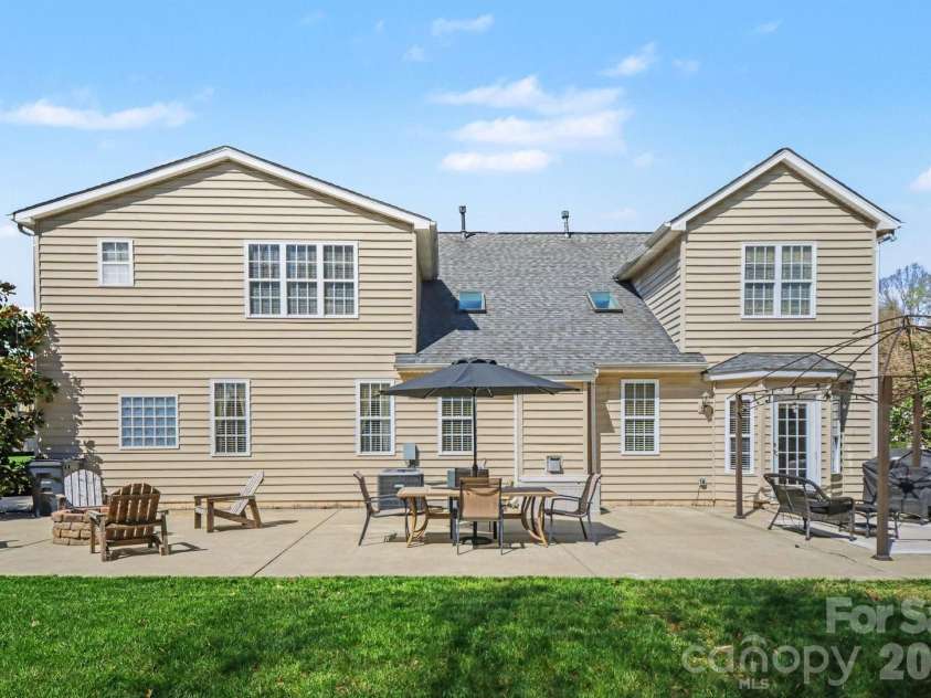9805 Tompkins Lane, Waxhaw, NC 28173.  MLS# CAR4359142, YatesRealty ID 5154. 
