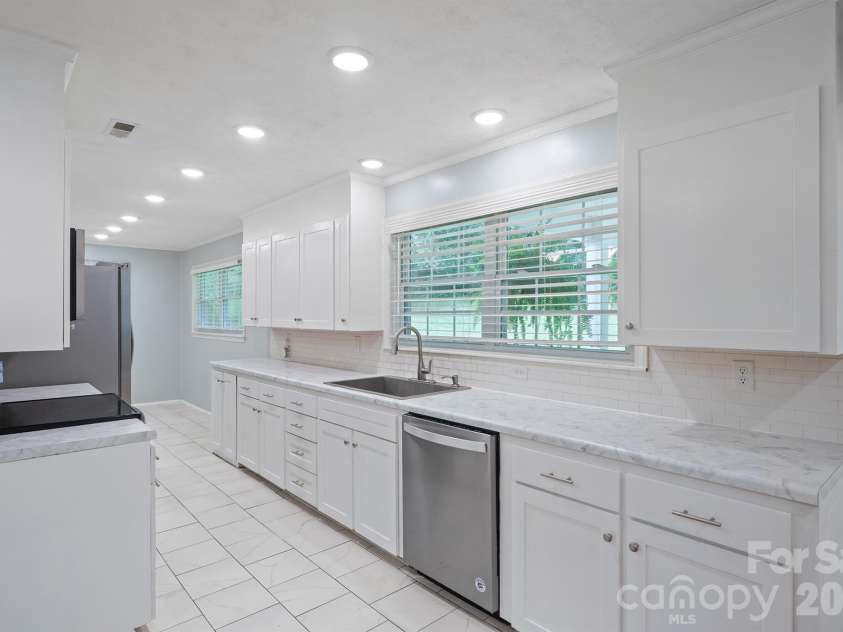 115 Eastwood Park Drive, Lenoir, NC 28645.  MLS# CAR4425611, YatesRealty ID 51540. 