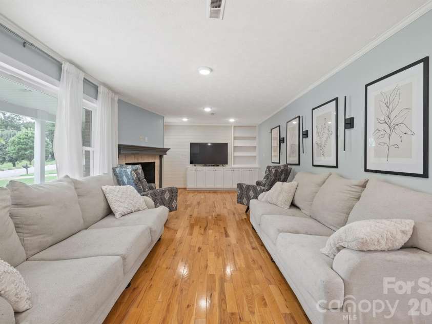 115 Eastwood Park Drive, Lenoir, NC 28645.  MLS# CAR4425611, YatesRealty ID 51540. 