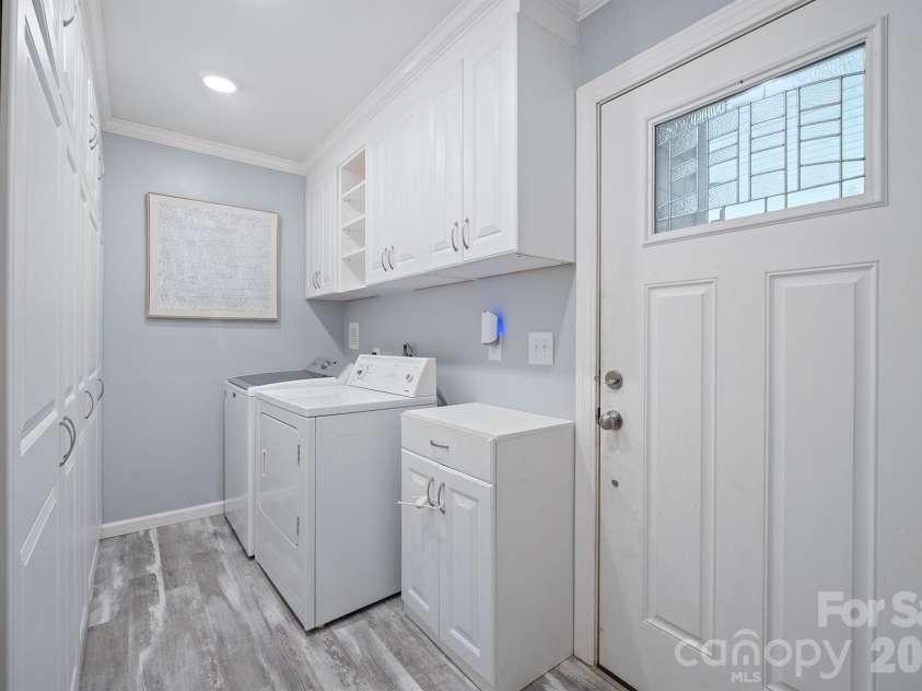115 Eastwood Park Drive, Lenoir, NC 28645.  MLS# CAR4425611, YatesRealty ID 51540. 