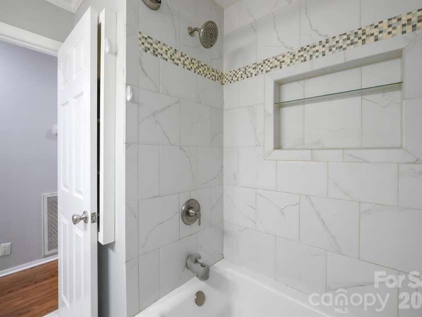 115 Eastwood Park Drive, Lenoir, NC 28645.  MLS# CAR4425611, YatesRealty ID 51540. 