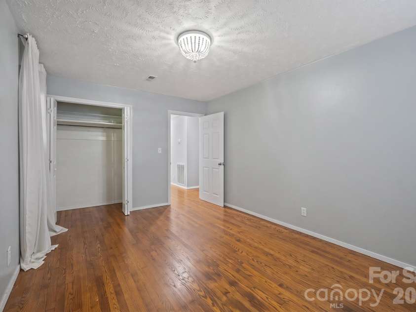 115 Eastwood Park Drive, Lenoir, NC 28645.  MLS# CAR4425611, YatesRealty ID 51540. 