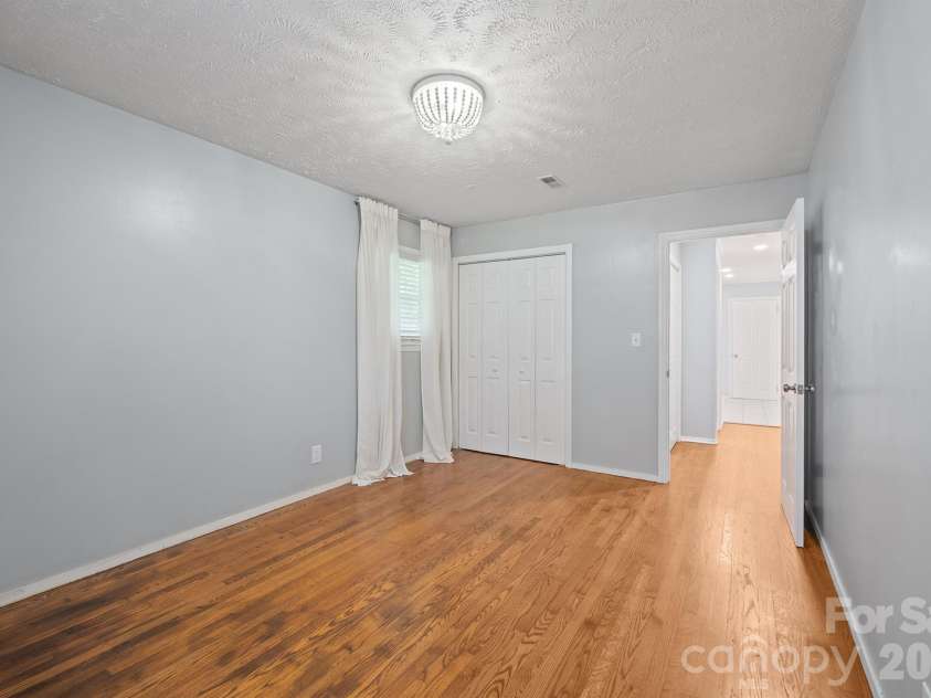 115 Eastwood Park Drive, Lenoir, NC 28645.  MLS# CAR4425611, YatesRealty ID 51540. 